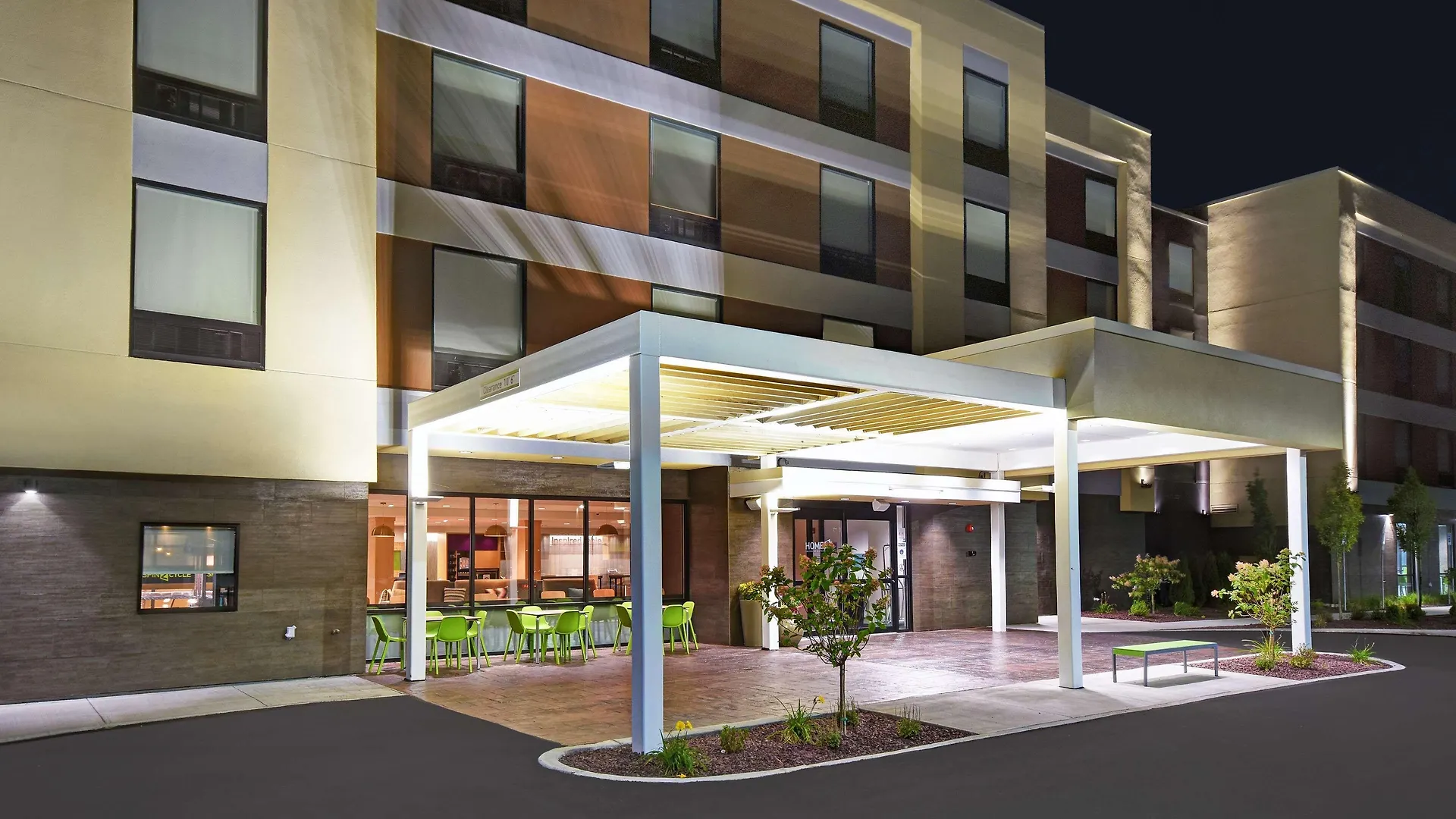 4 Family Hotels Near Donovan Stadium Utica Worth Booking