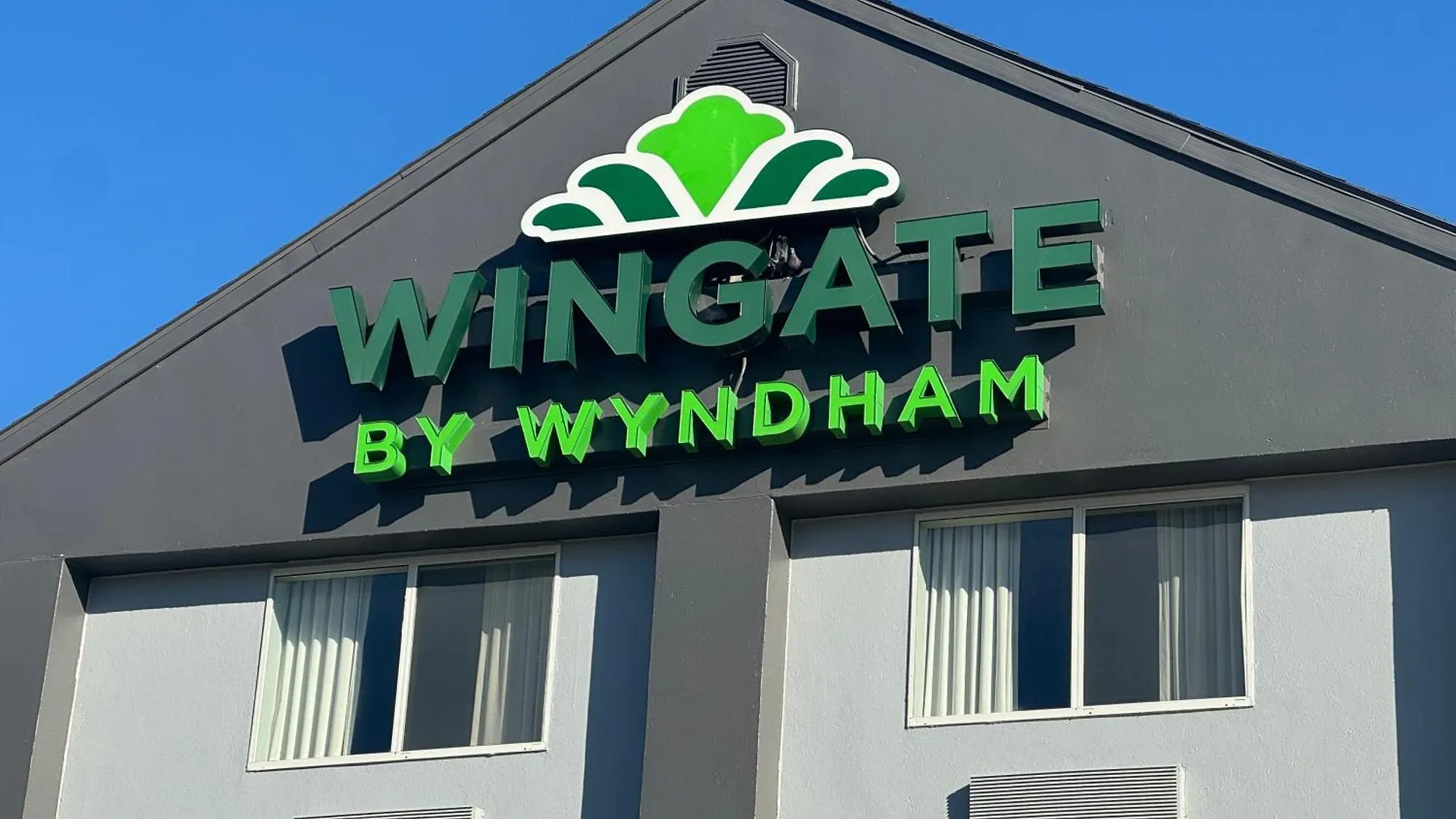 4 Smart 3-Star Hotels Near Sioux City Convention Center