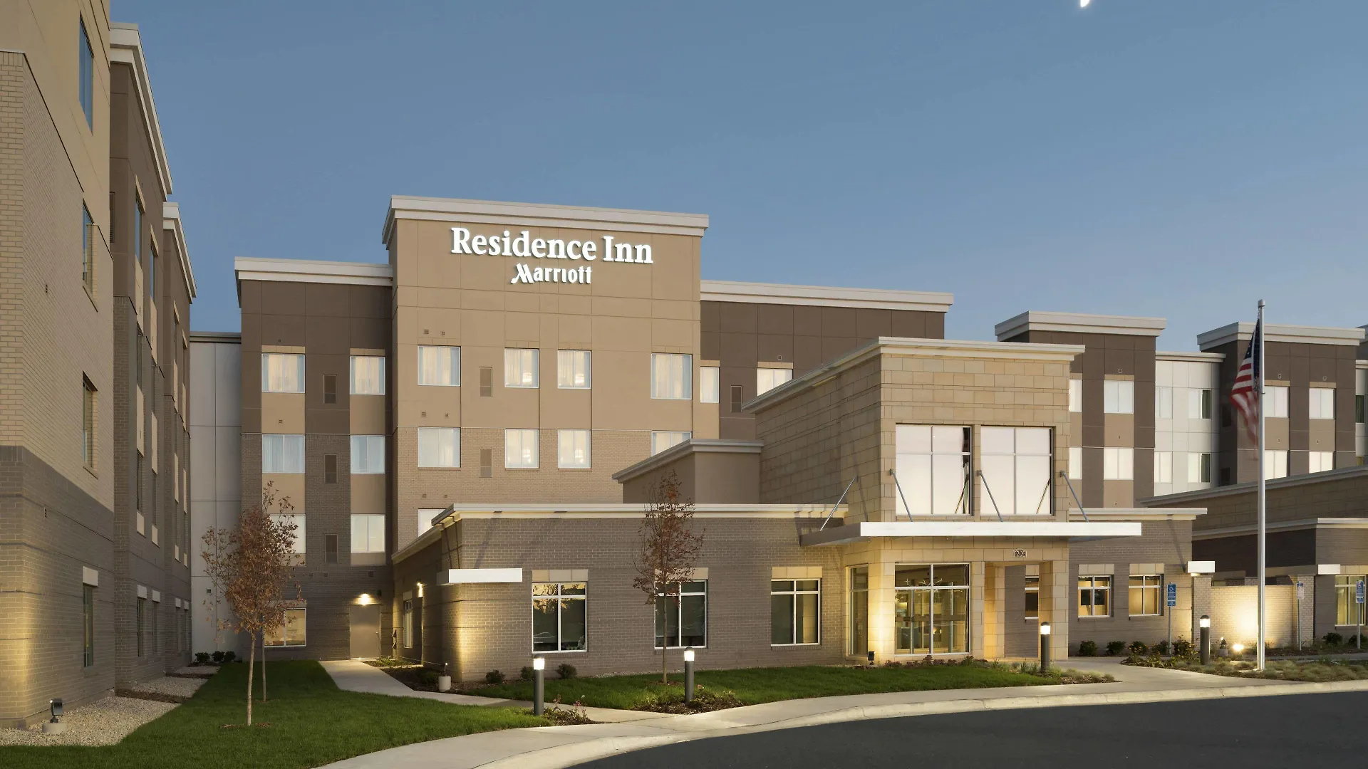 4 Smart Couple Hotels Near Green Acres Recreational Worth Booking