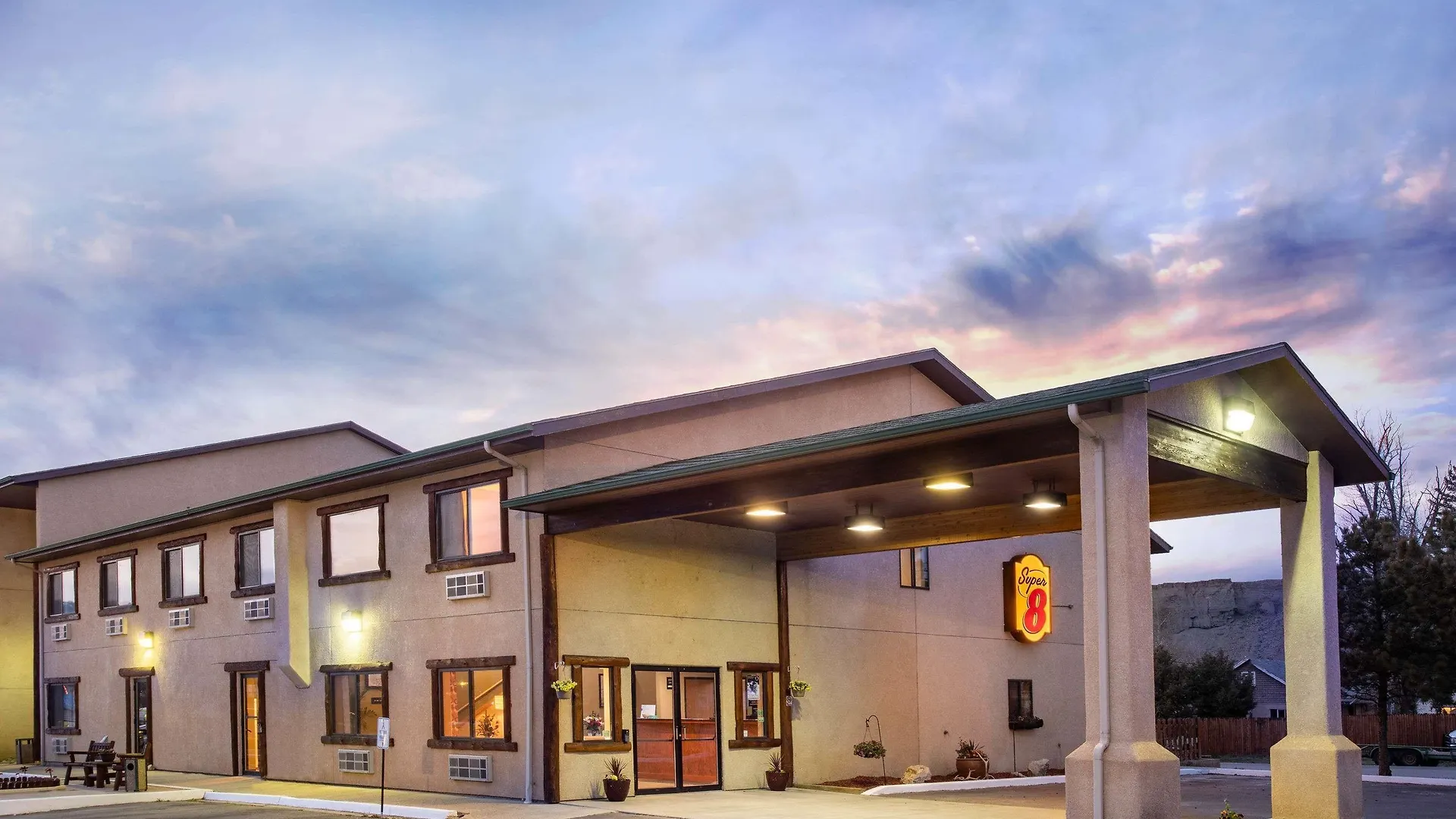 Where to Stay in Arapaho National Forest: 4 Best 3-Star Hotels