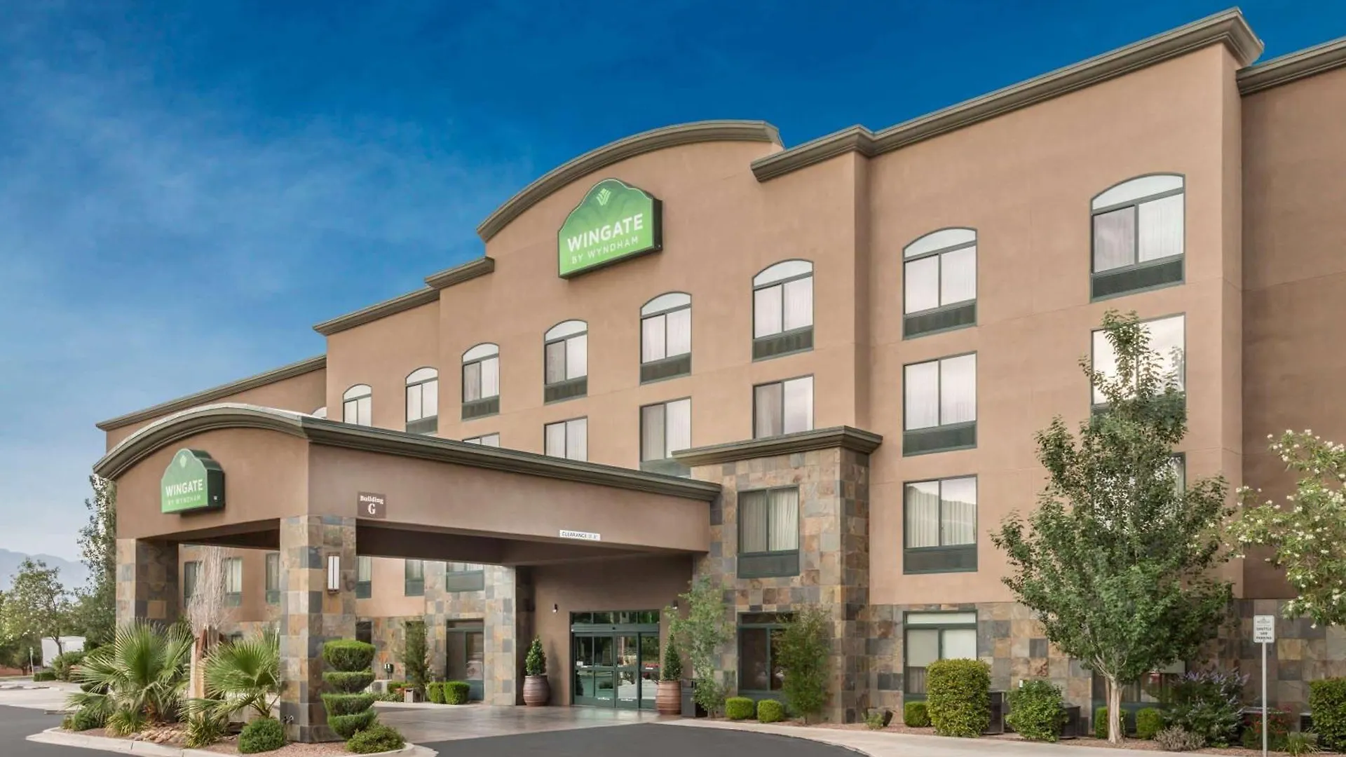 5 Airport Hotels Near Saint George Parks Div Worth Booking