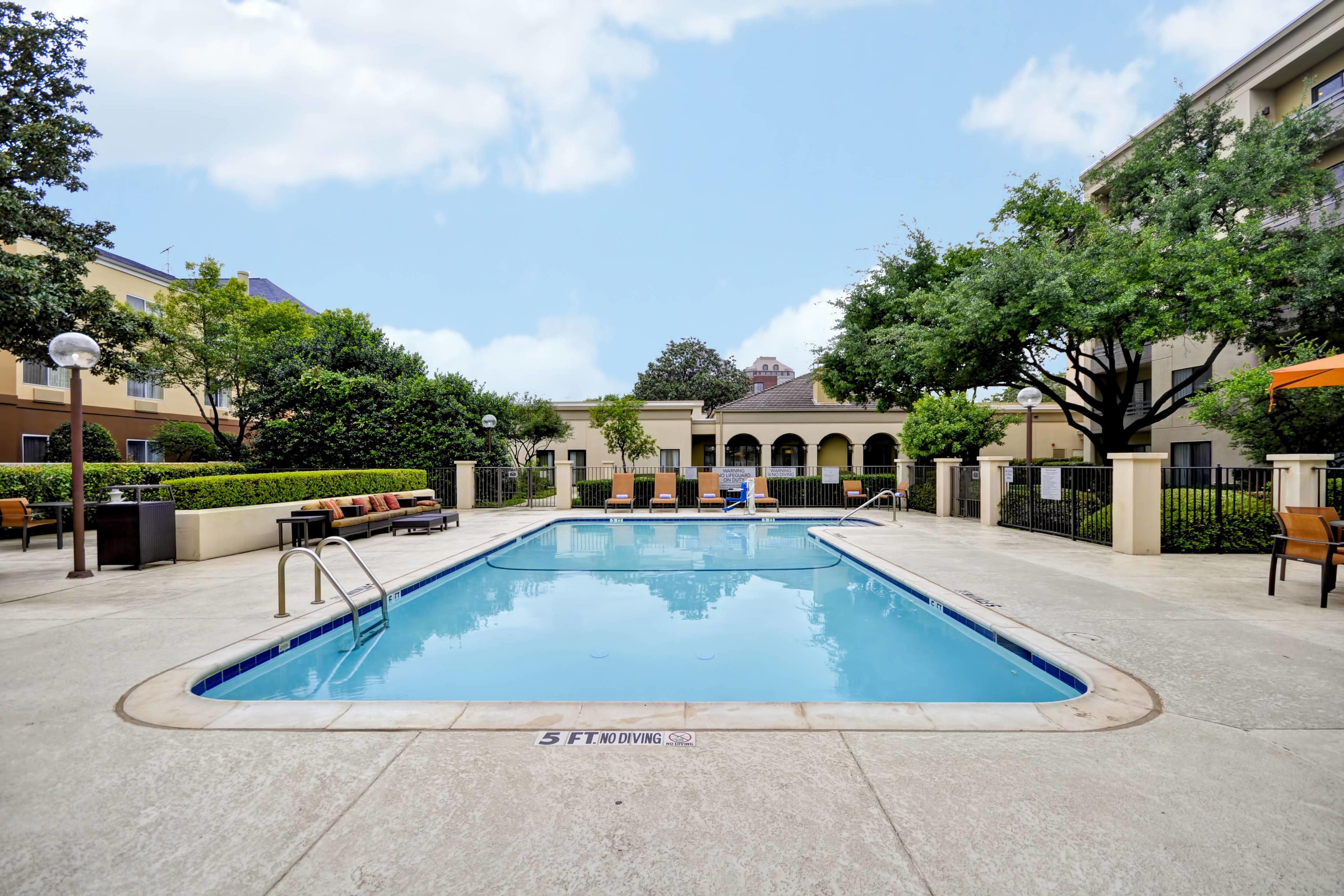 Where to Stay Near Bush Library: 4 Airport Hotels in Dallas