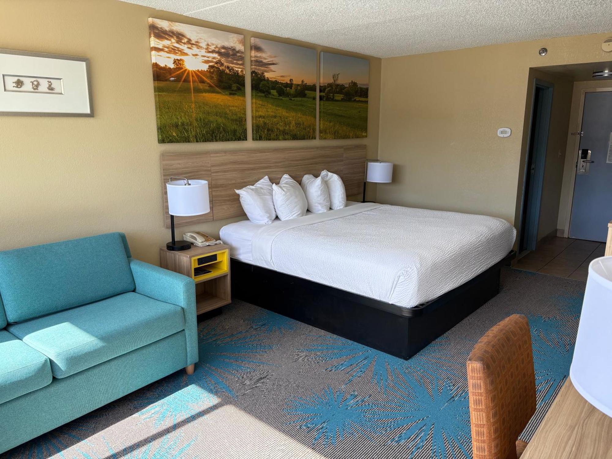 5 Budget Hotels Near High Water Mark of the Rebellion Monument