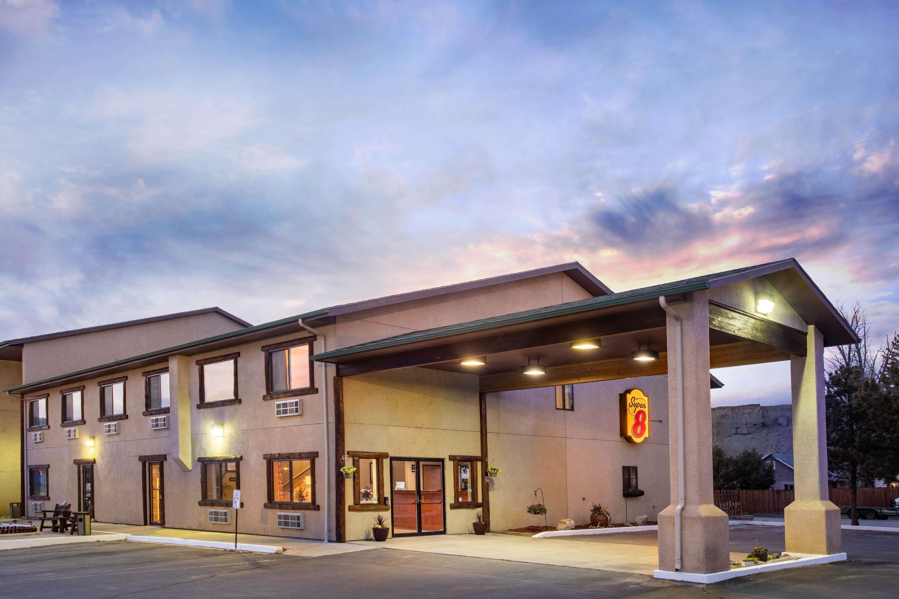 Where to Stay in Arapaho National Forest: 4 Best 3-Star Hotels